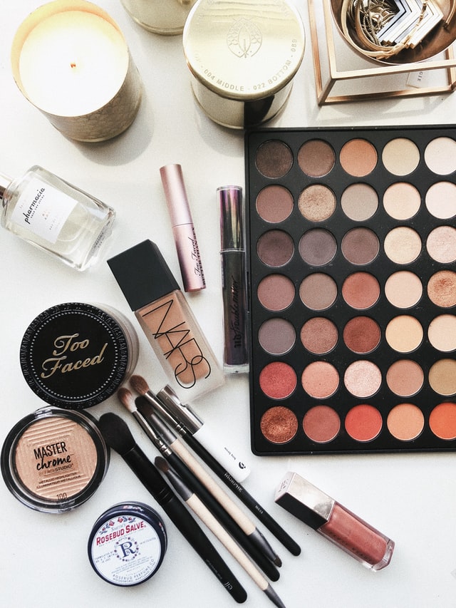free makeup products in Canada